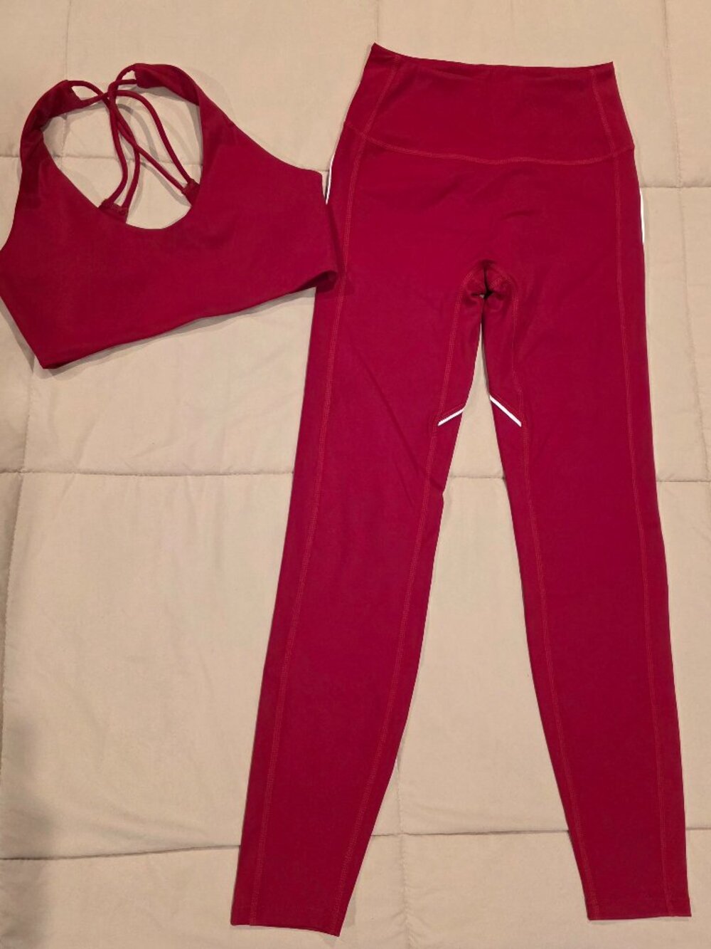 Scarlet Red Heart Cutout Sports Bra & Heart Contour Leggings Set Size Small